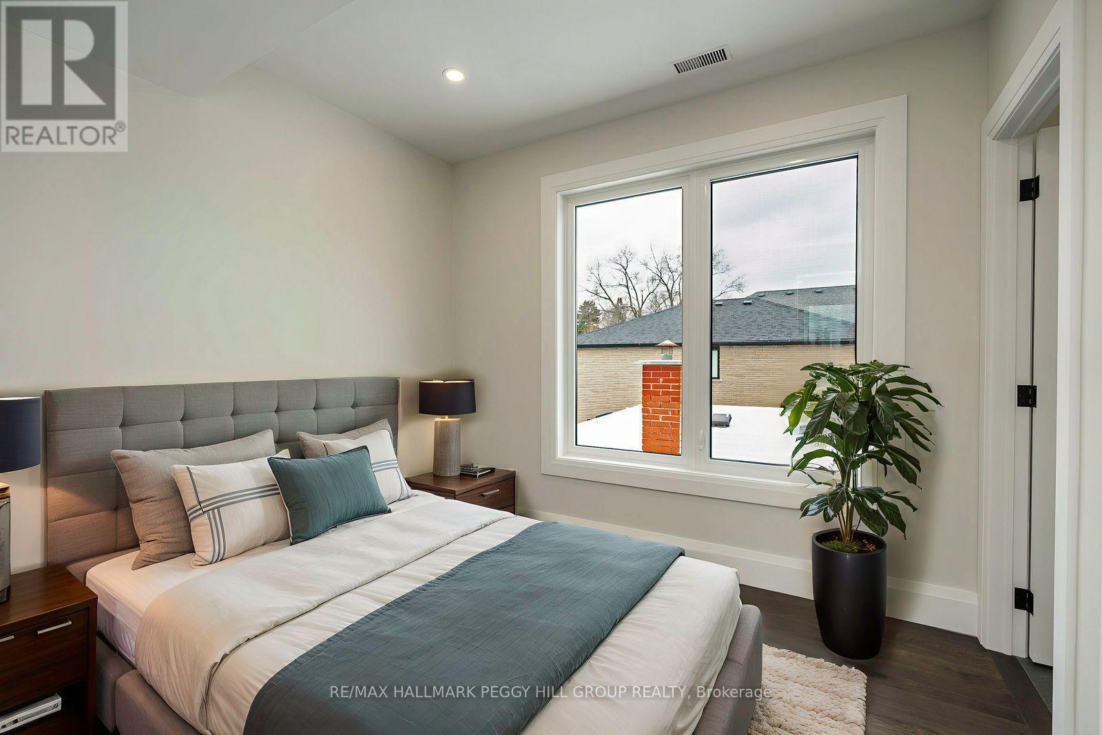 18 Bellman Avenue, Toronto, ON - Indoor Photo Showing Bedroom