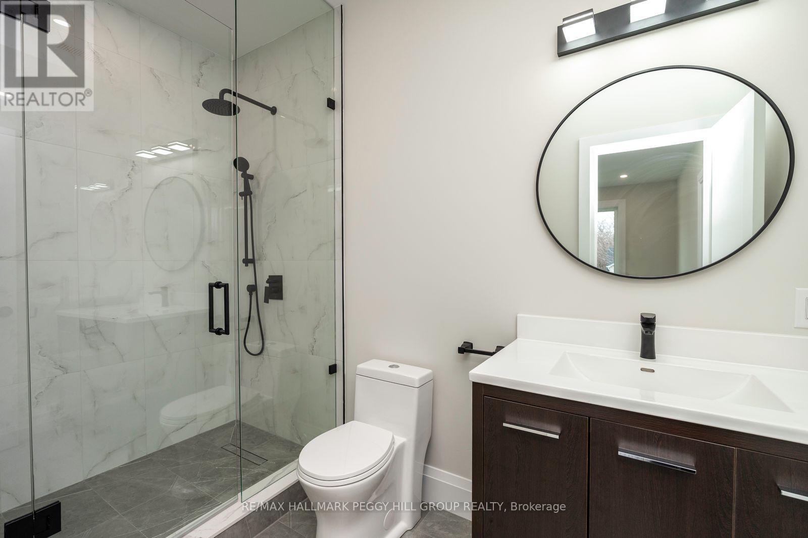 18 Bellman Avenue, Toronto, ON - Indoor Photo Showing Bathroom
