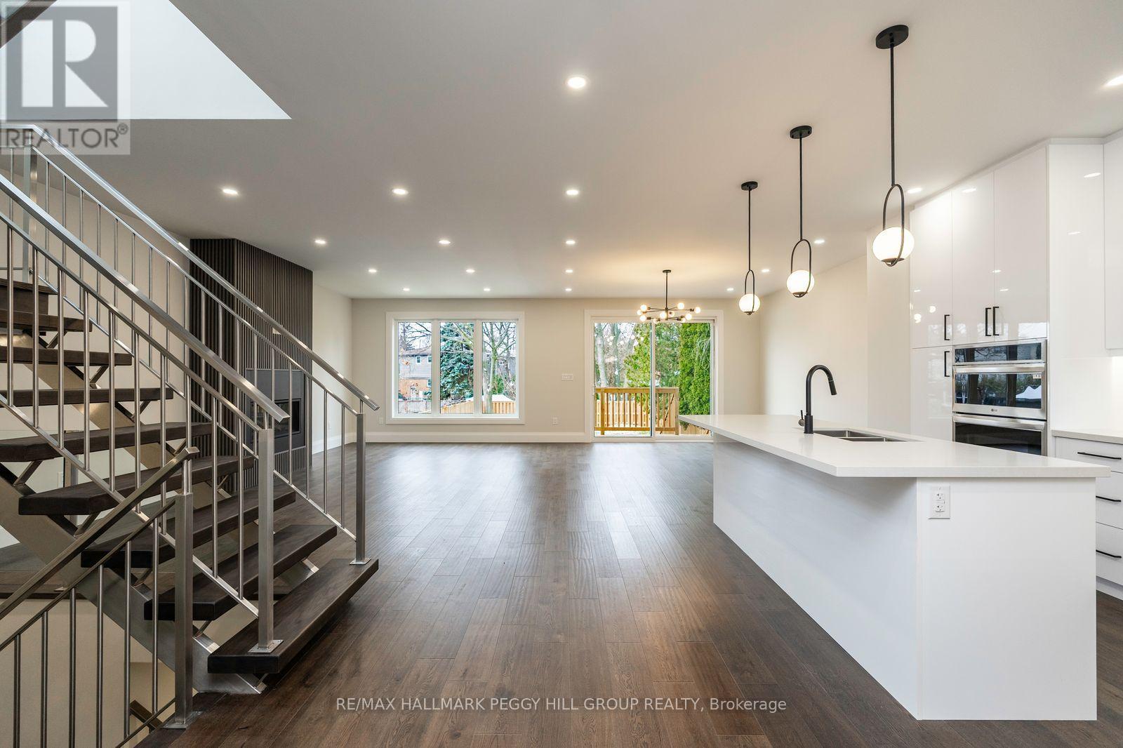 18 Bellman Avenue, Toronto, ON - Indoor Photo Showing Kitchen With Upgraded Kitchen