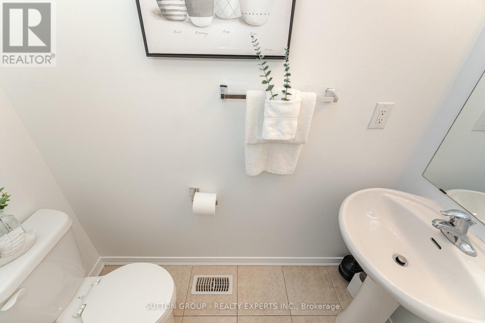 7186 Triumph Lane, Mississauga, ON - Indoor Photo Showing Bathroom