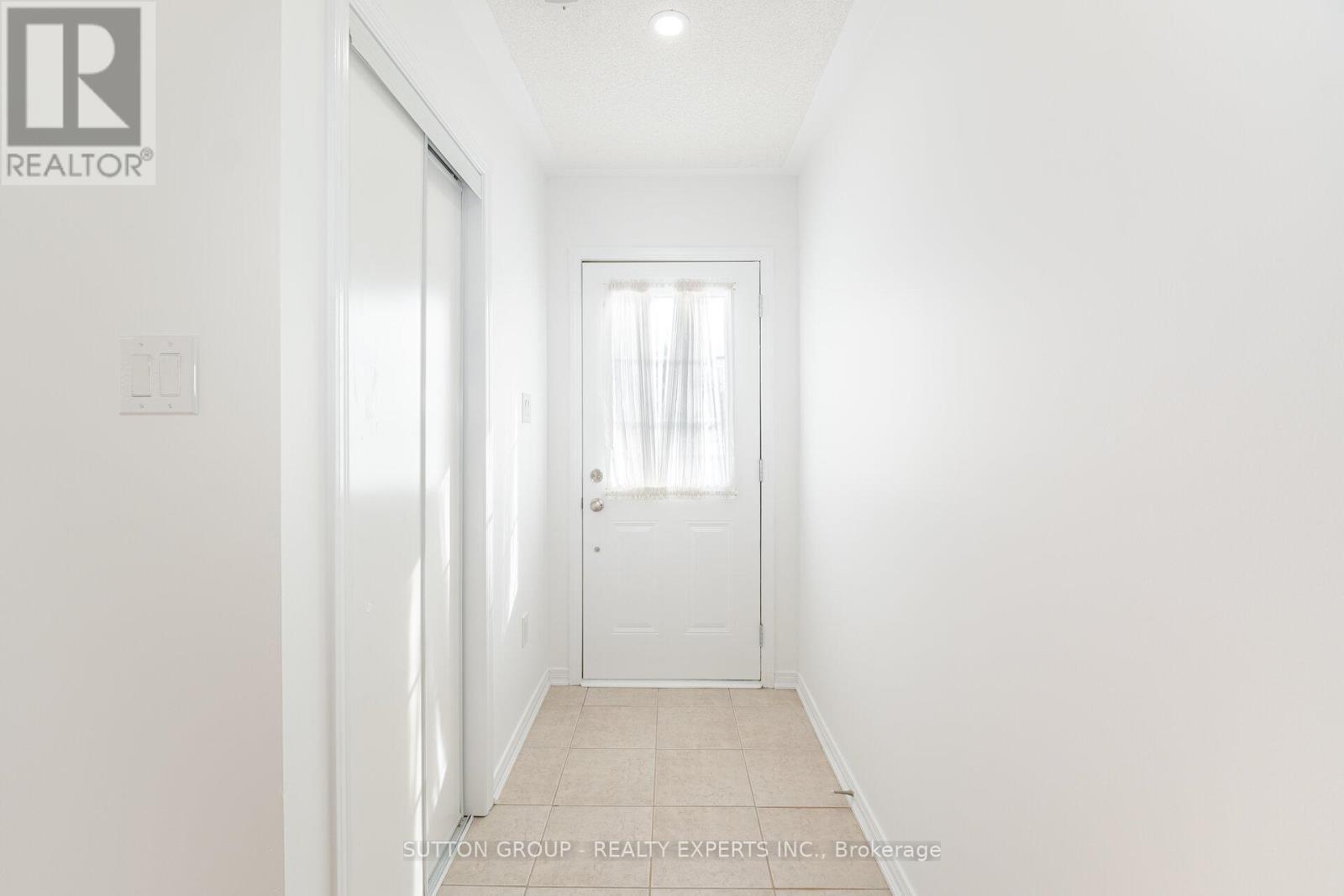 7186 Triumph Lane, Mississauga, ON - Indoor Photo Showing Other Room