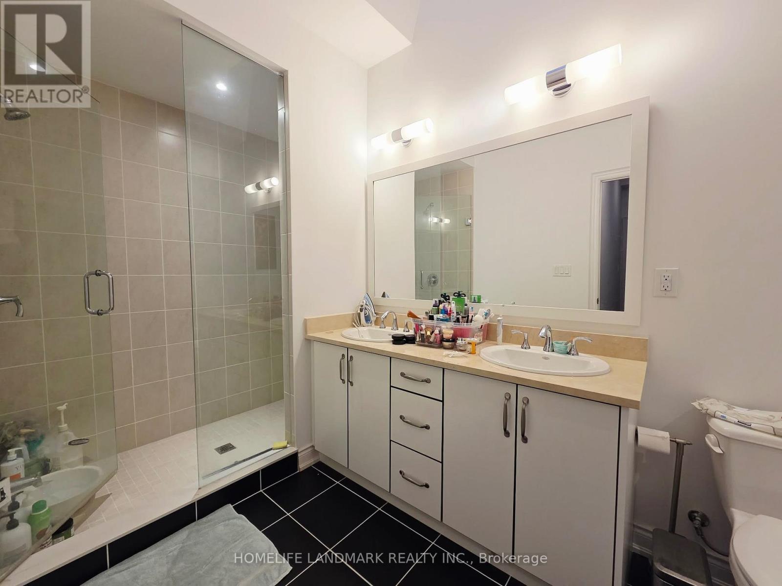 120 - 35 Lunar Crescent, Mississauga, ON - Indoor Photo Showing Bathroom