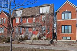 2066 ST CLAIR AVENUE W Toronto, ON M6N 5B9
