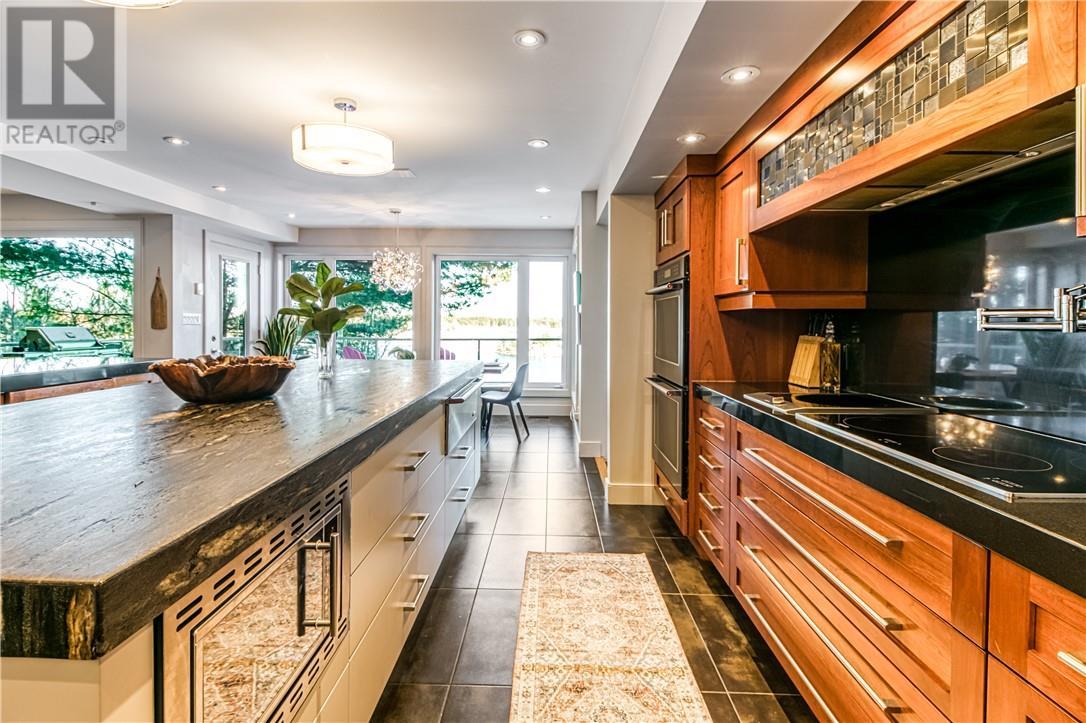 340 Maki Avenue, Sudbury, ON - Indoor Photo Showing Kitchen With Upgraded Kitchen