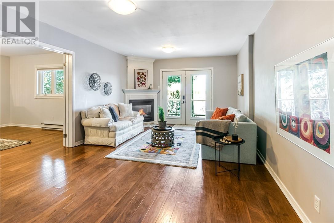 340 Maki Avenue, Sudbury, ON - Indoor Photo Showing Living Room With Fireplace