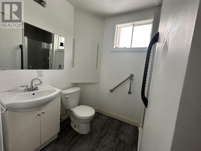 209 Wellington St W, Sault Ste. Marie, ON - Indoor Photo Showing Bathroom