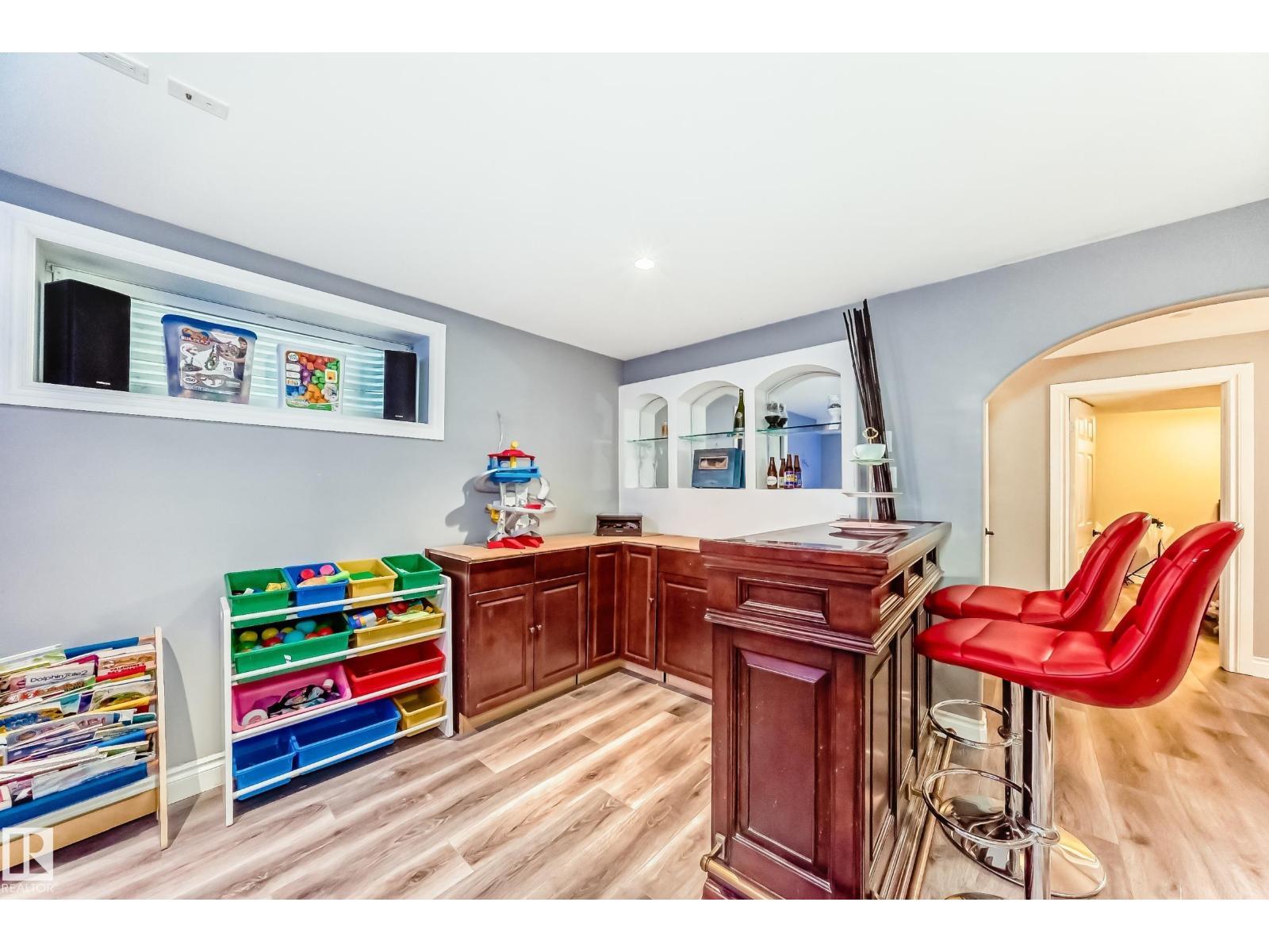 5819 Sutter Pl Nw, Edmonton, AB - Indoor Photo Showing Other Room