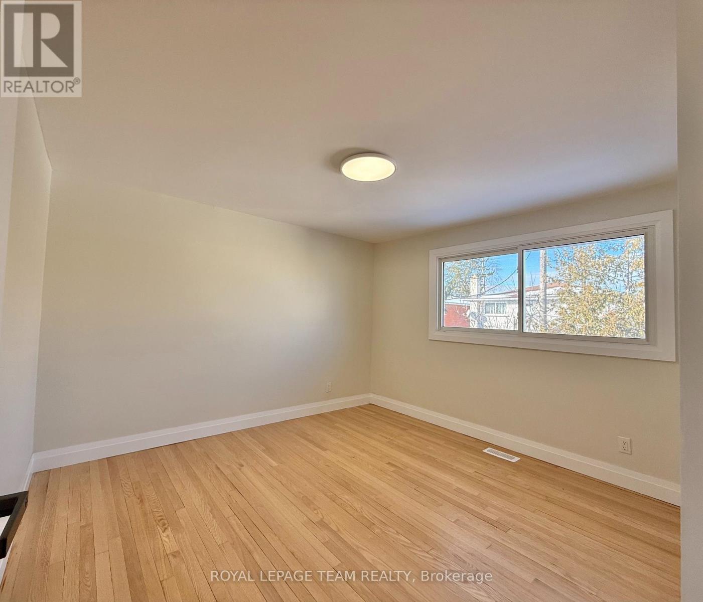 973 Eiffel Avenue, Ottawa, ON - Indoor Photo Showing Other Room