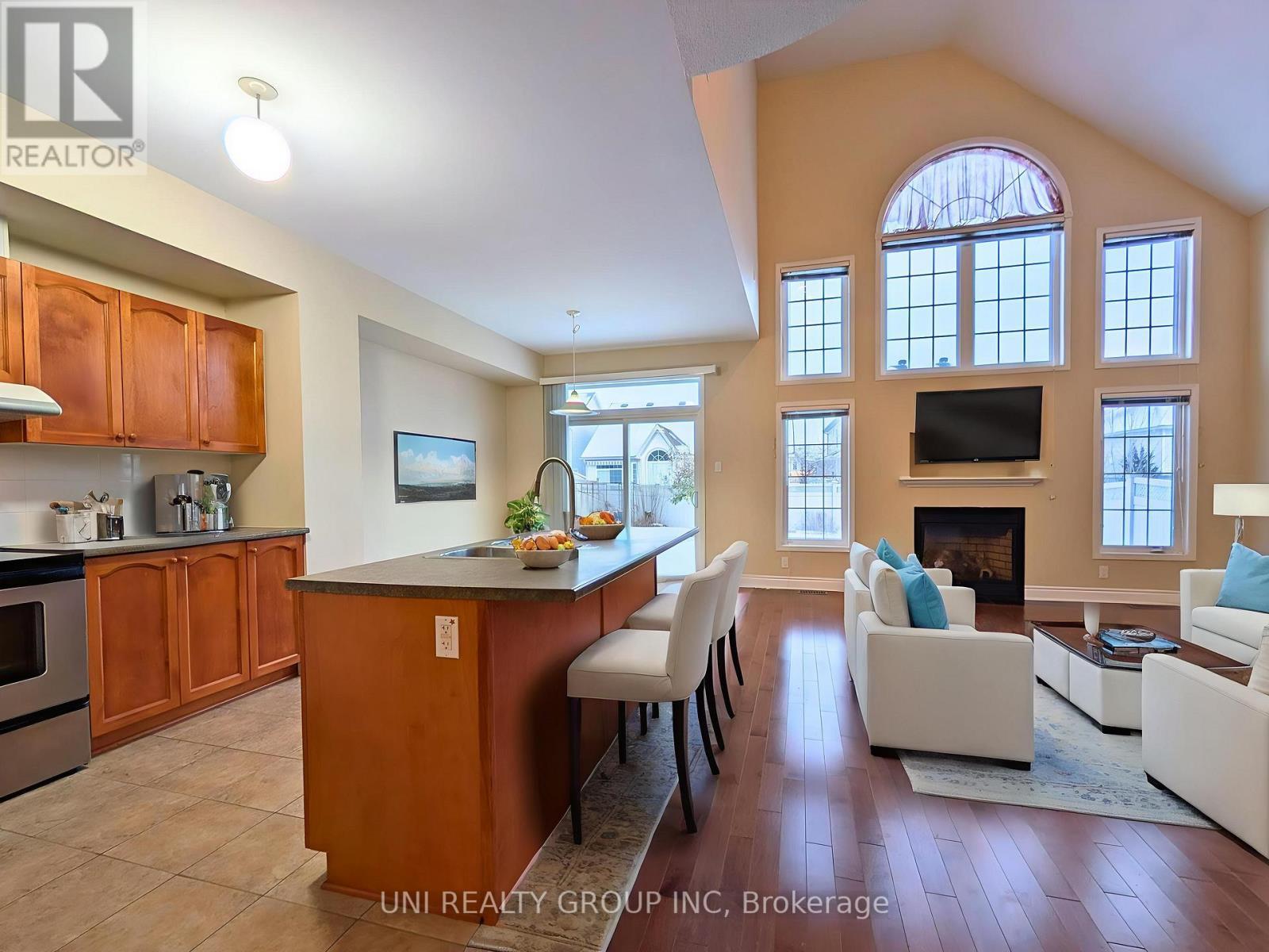 105 Cheyenne Way, Ottawa, ON - Indoor With Fireplace