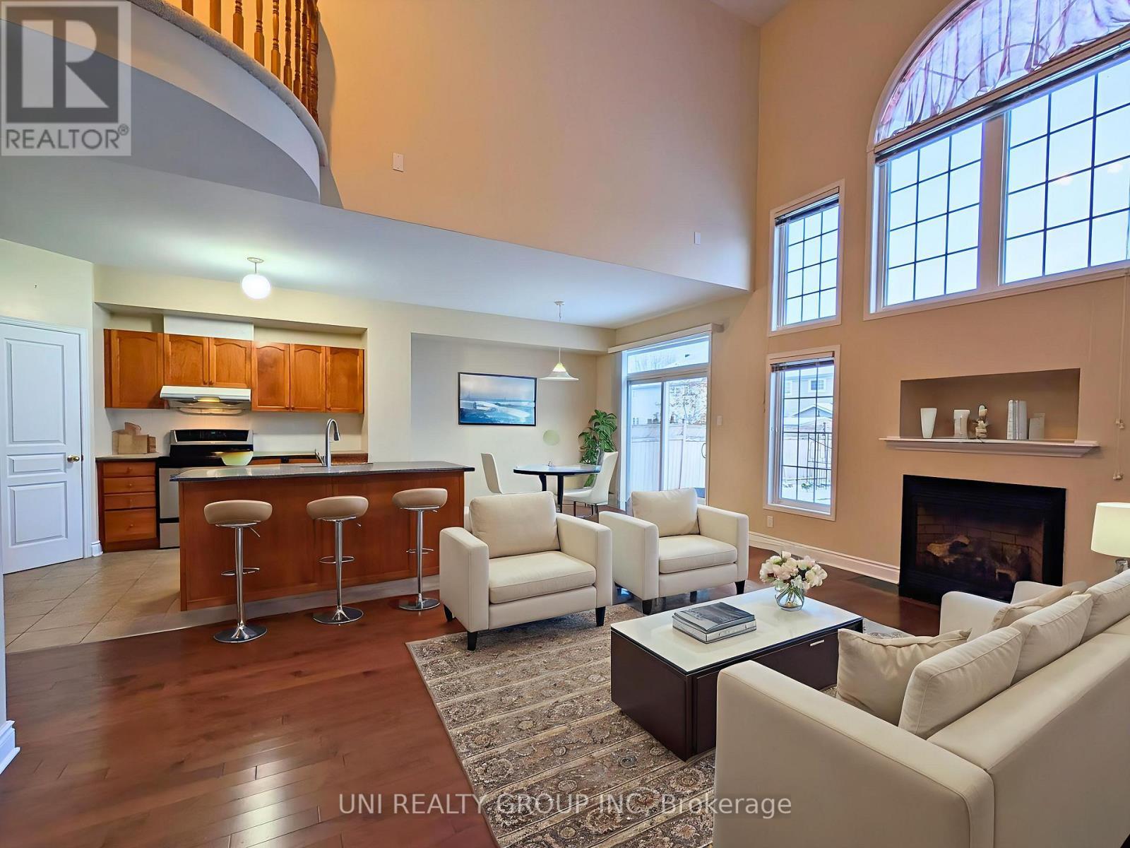 105 Cheyenne Way, Ottawa, ON - Indoor Photo Showing Living Room With Fireplace