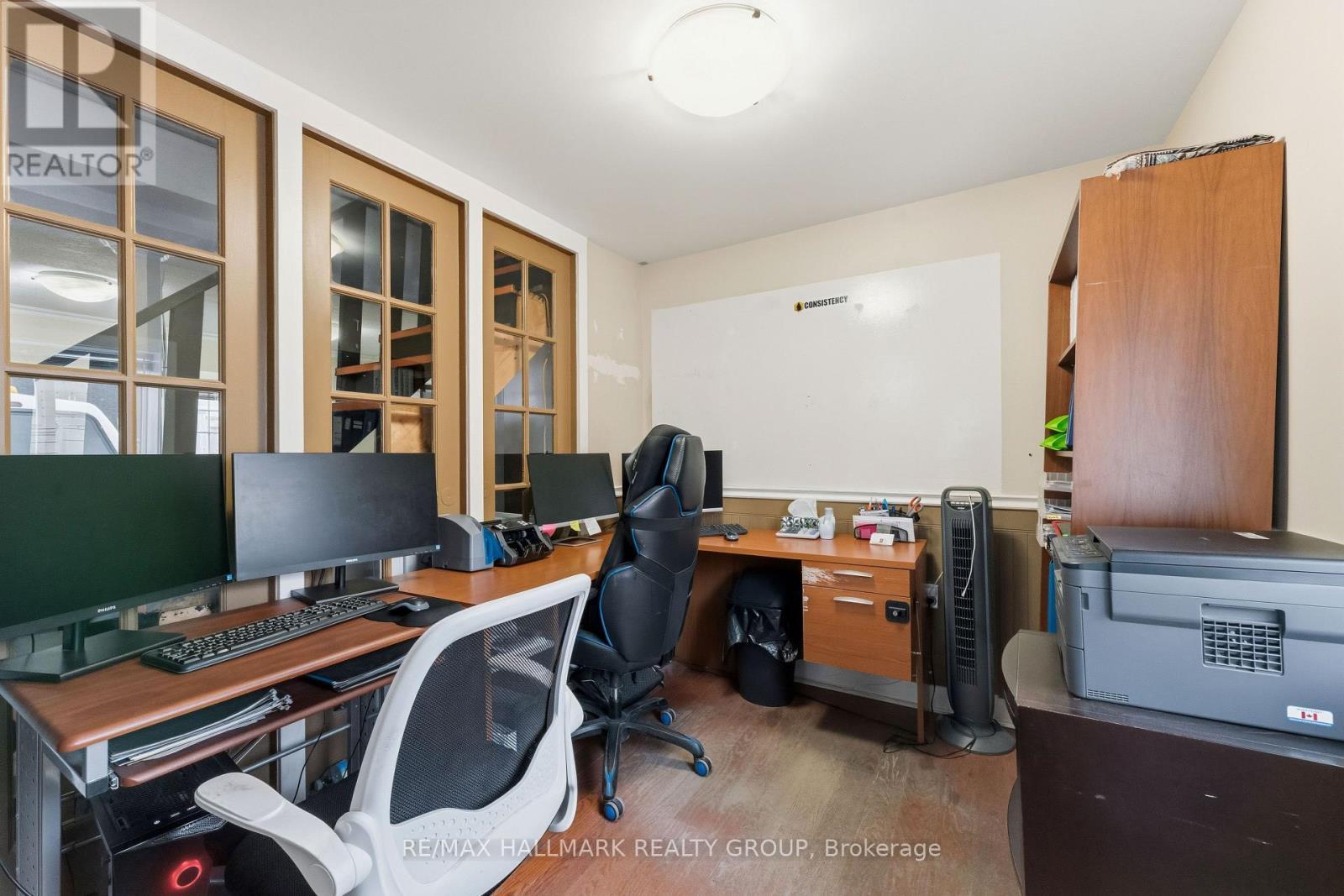 890 Churchill Avenue S, Ottawa, ON