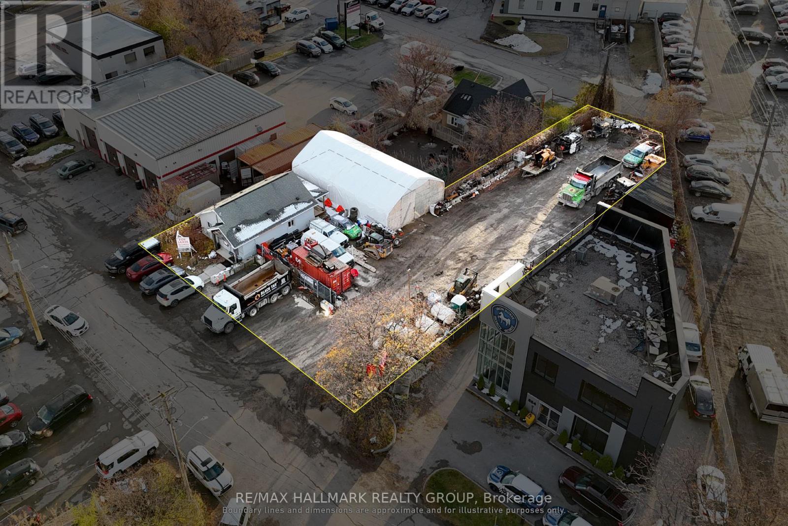 890 Churchill Avenue S, Ottawa, ON