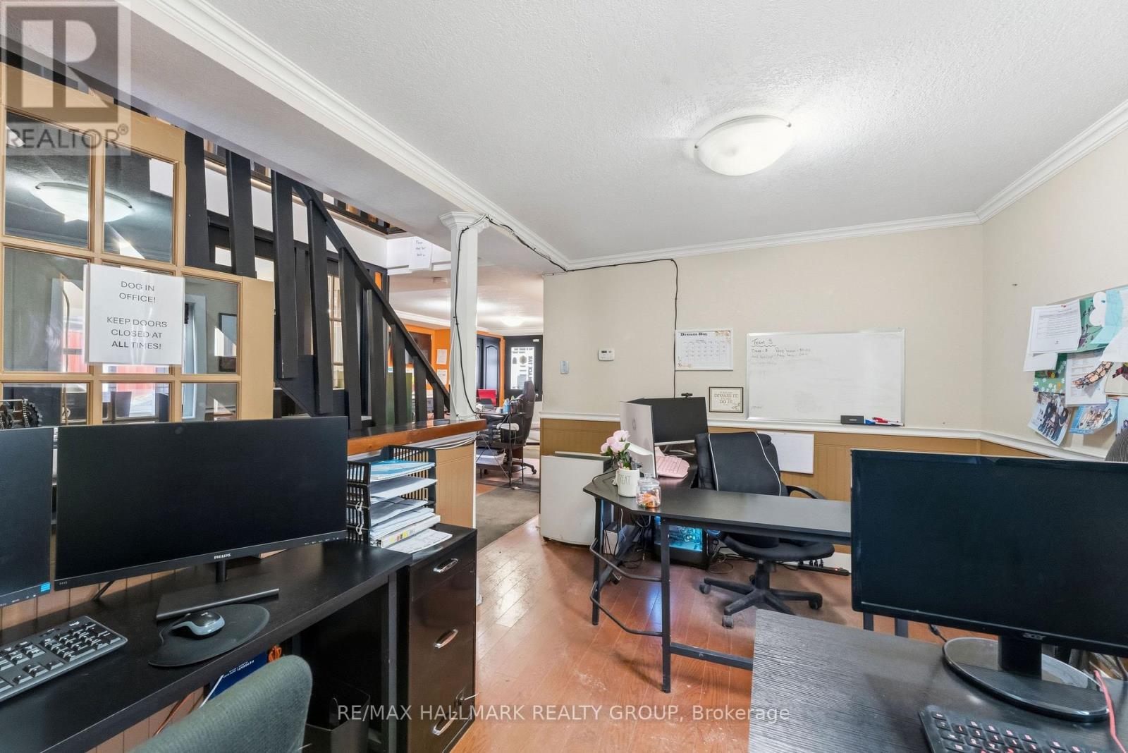 890 Churchill Avenue S, Ottawa, ON