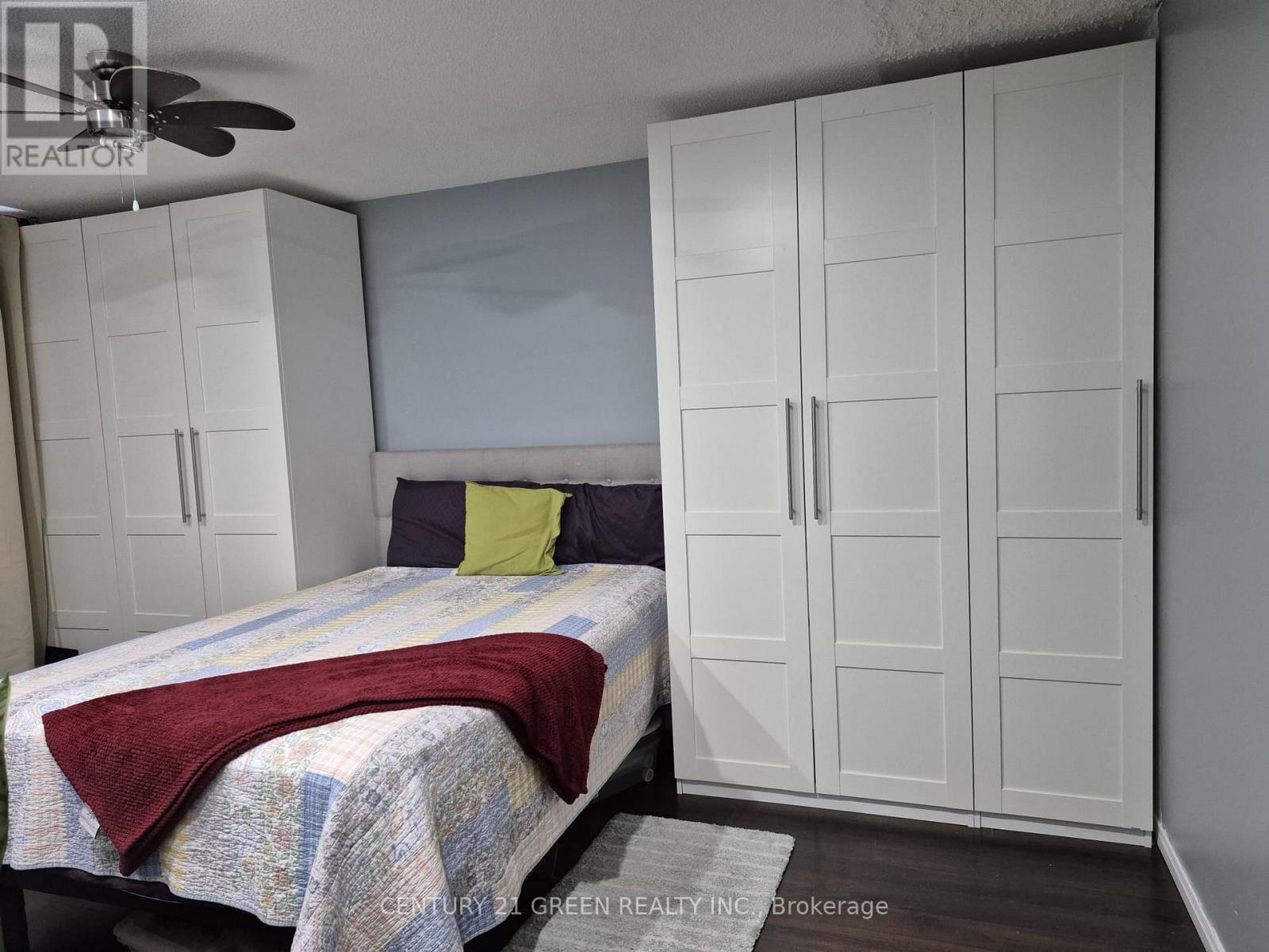 55 Cashel Crescent, Brantford, ON - Indoor Photo Showing Bedroom