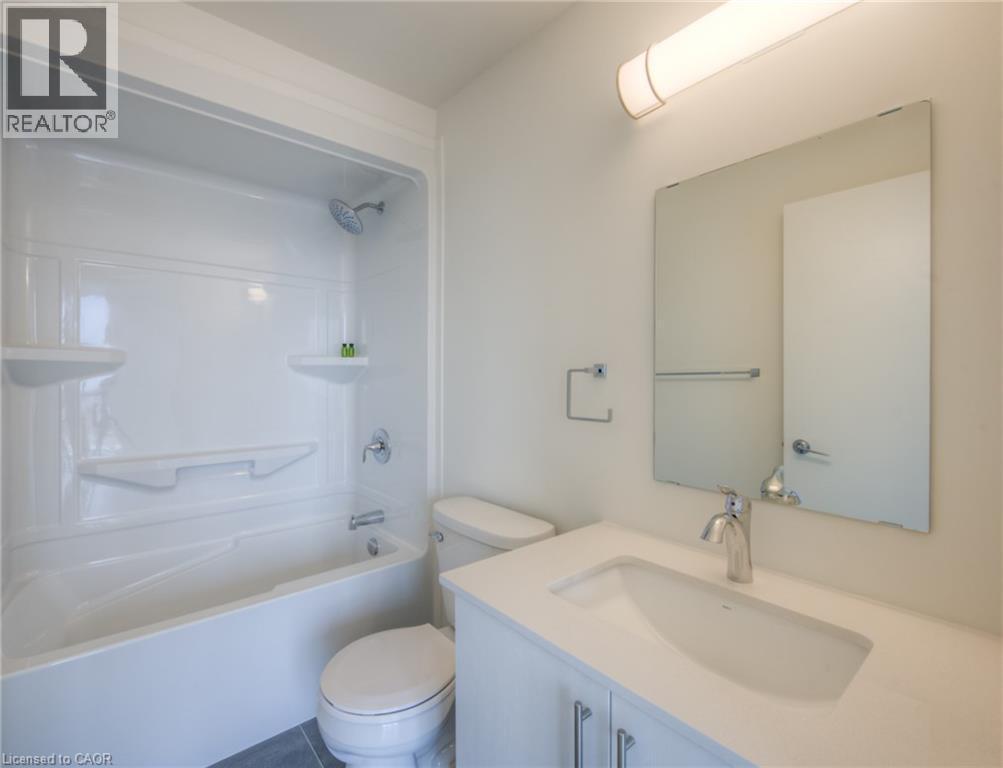 128 King Street N Unit# 1502, Waterloo, ON - Indoor Photo Showing Bathroom