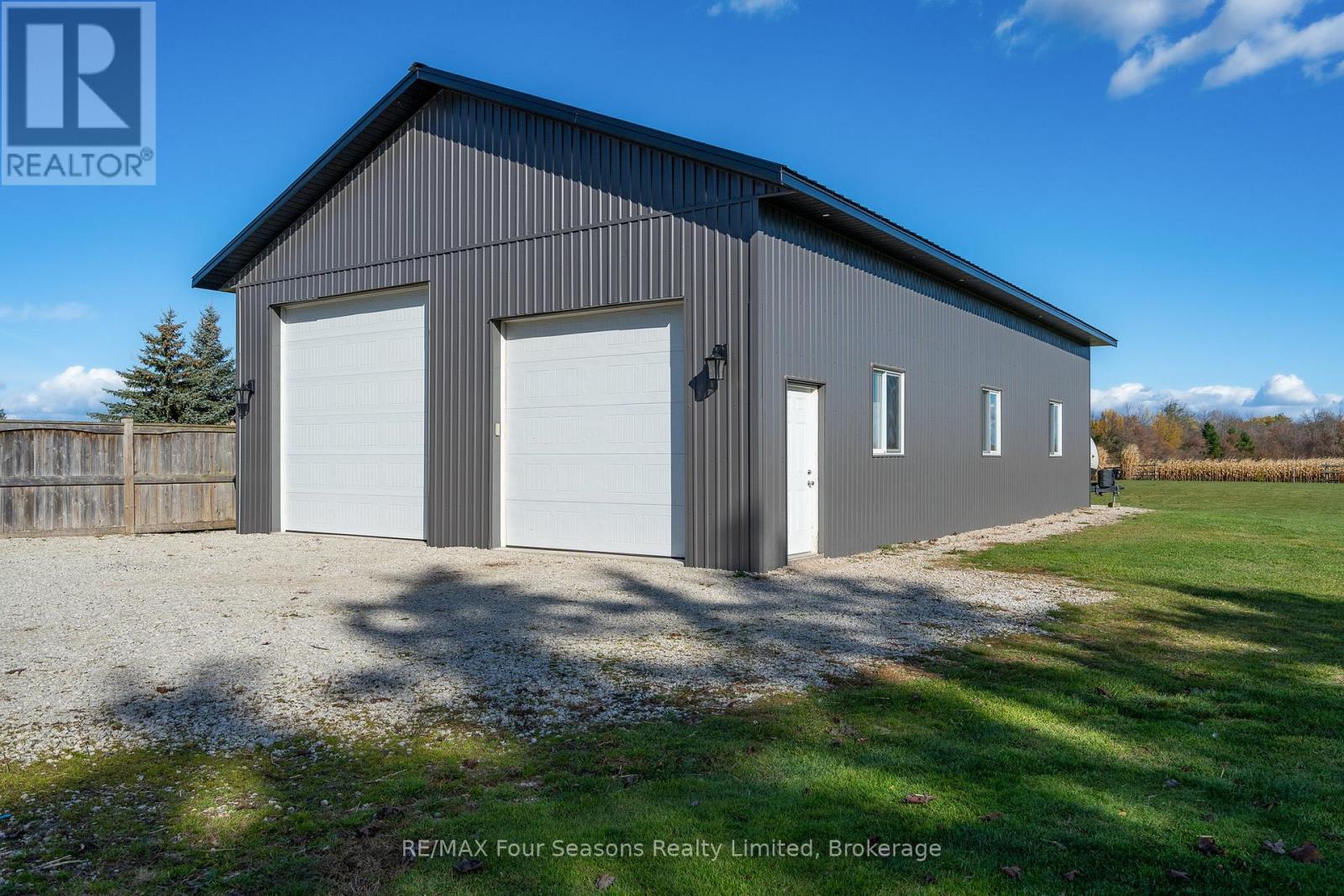 475 Lyons Court, Wasaga Beach, ON - Outdoor With Exterior