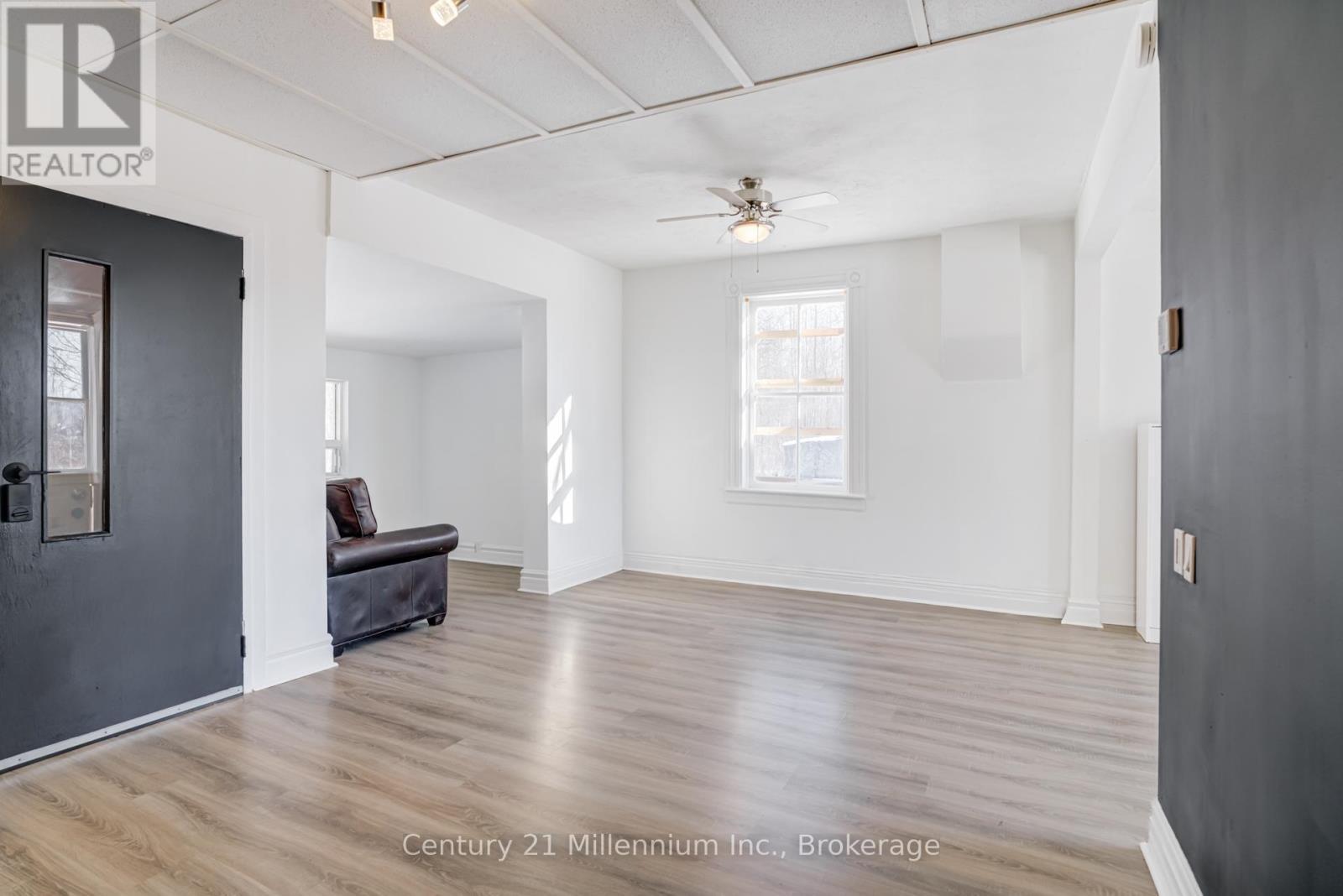 303240 33 Side Road, Meaford, ON - Indoor Photo Showing Other Room
