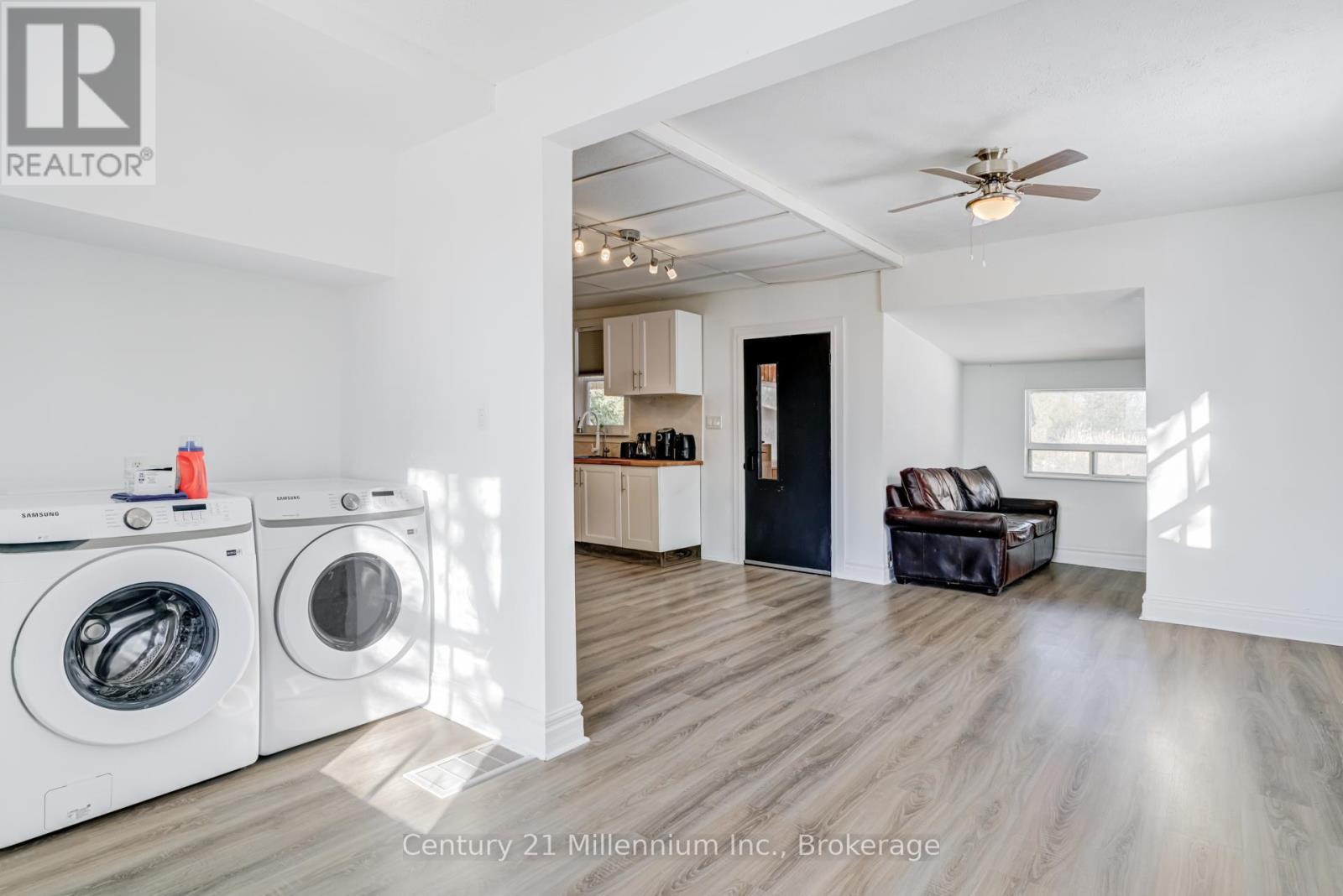 303240 33 Side Road, Meaford, ON - Indoor Photo Showing Laundry Room