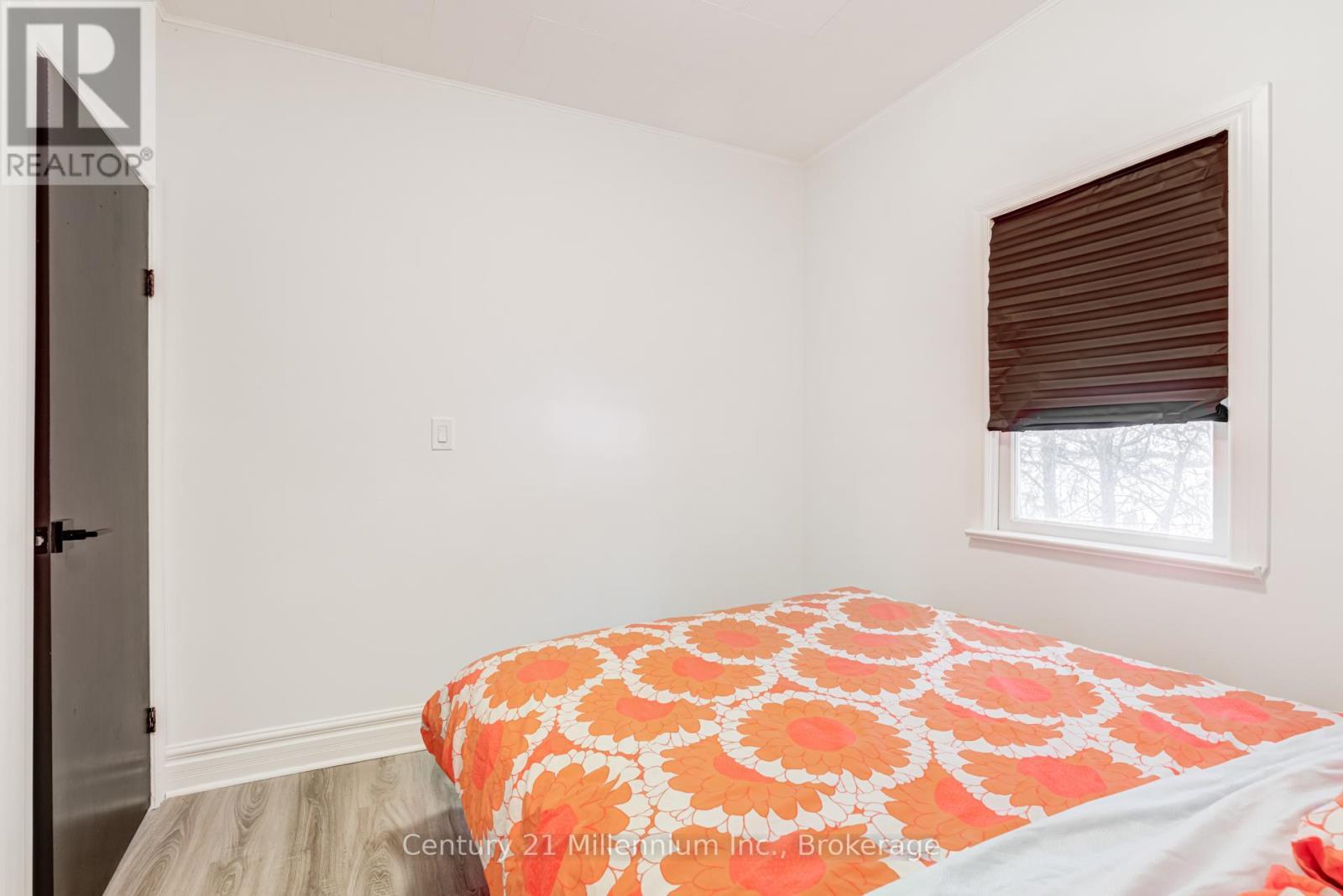 303240 33 Side Road, Meaford, ON - Indoor Photo Showing Bedroom