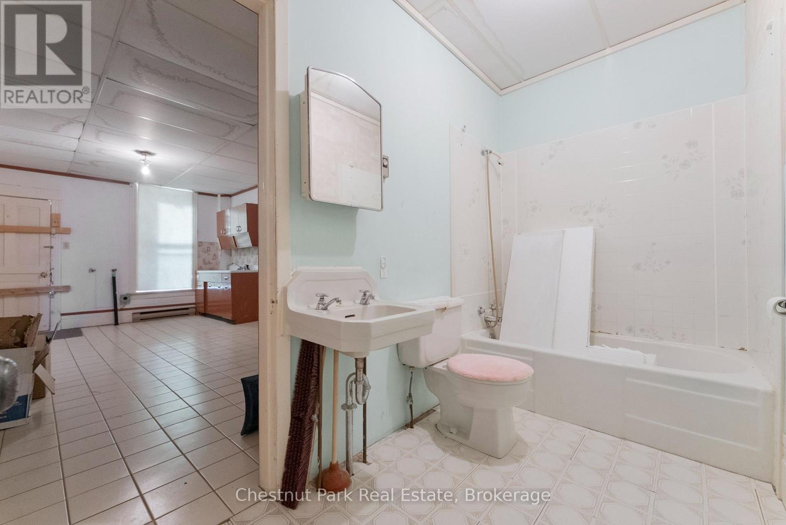 618 Berford Street, South Bruce Peninsula, ON