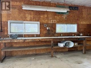 Work Bench - 587317 9Th Side Road, Blue Mountains, ON - Indoor Photo Showing Other Room