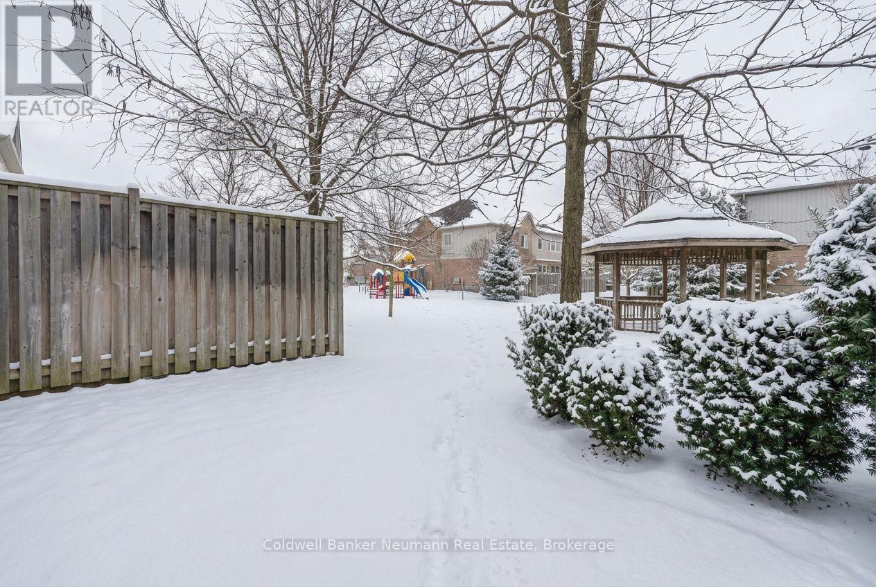 71 - 1035 Victoria Road S, Guelph (Kortright East), ON - Outdoor