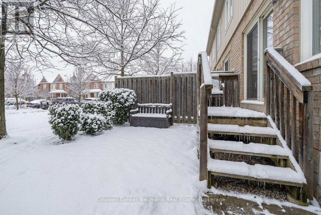 71 - 1035 Victoria Road S, Guelph (Kortright East), ON - Outdoor