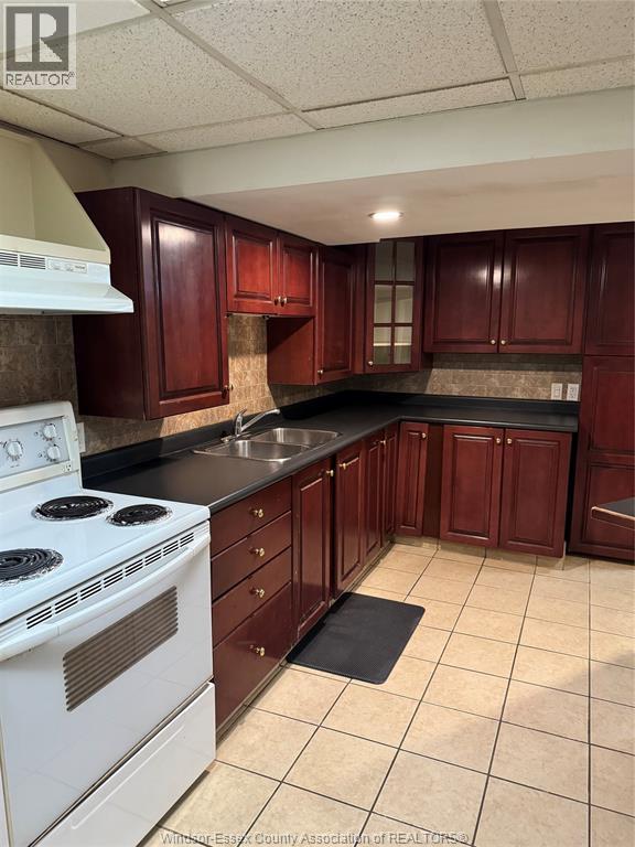 1573 Westminster Unit# Basement, Windsor, ON - Indoor Photo Showing Kitchen With Double Sink