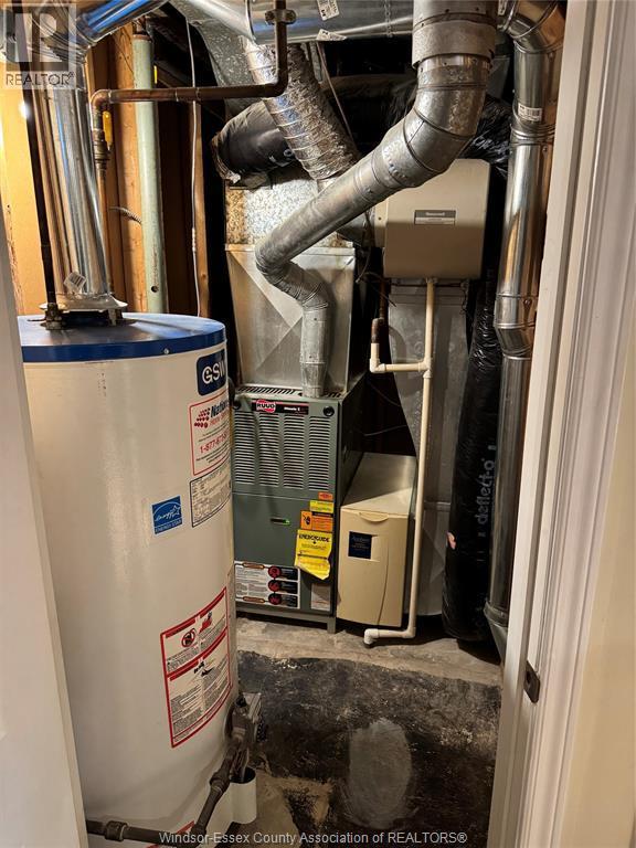 1573 Westminster Unit# Basement, Windsor, ON - Indoor Photo Showing Basement