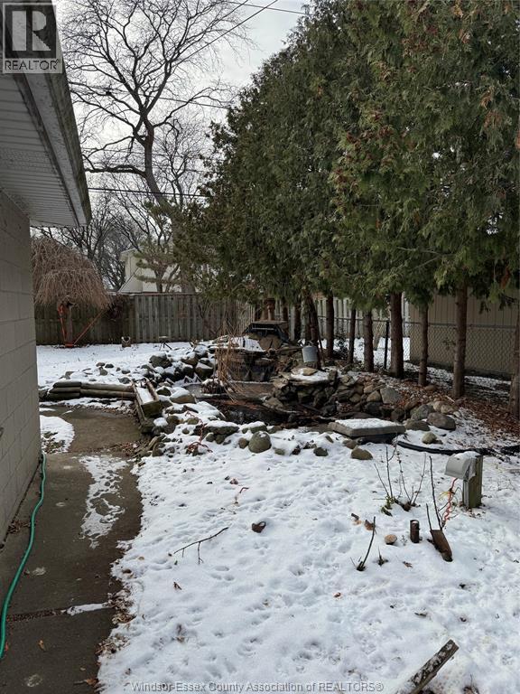 1573 Westminster Unit# Basement, Windsor, ON - Outdoor