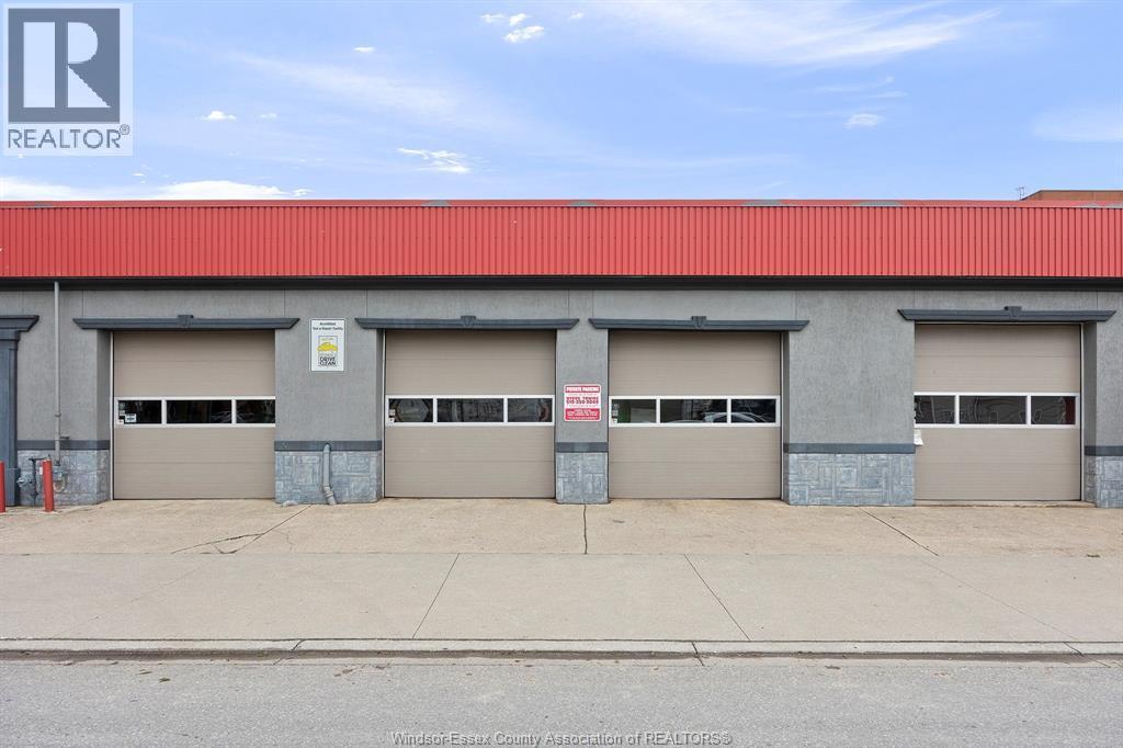 857 Howard Avenue, Windsor, ON