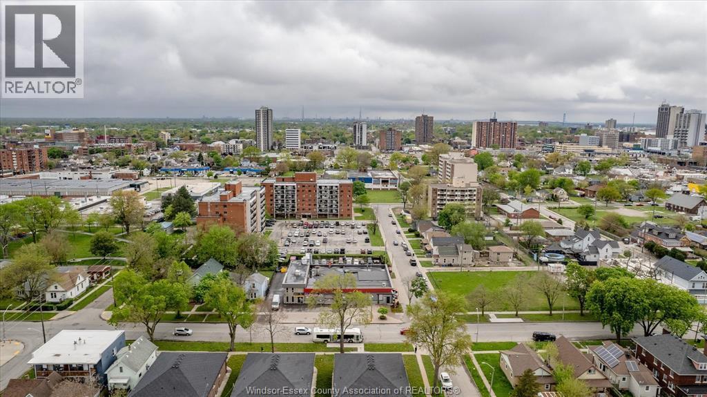 857 Howard Avenue, Windsor, ON