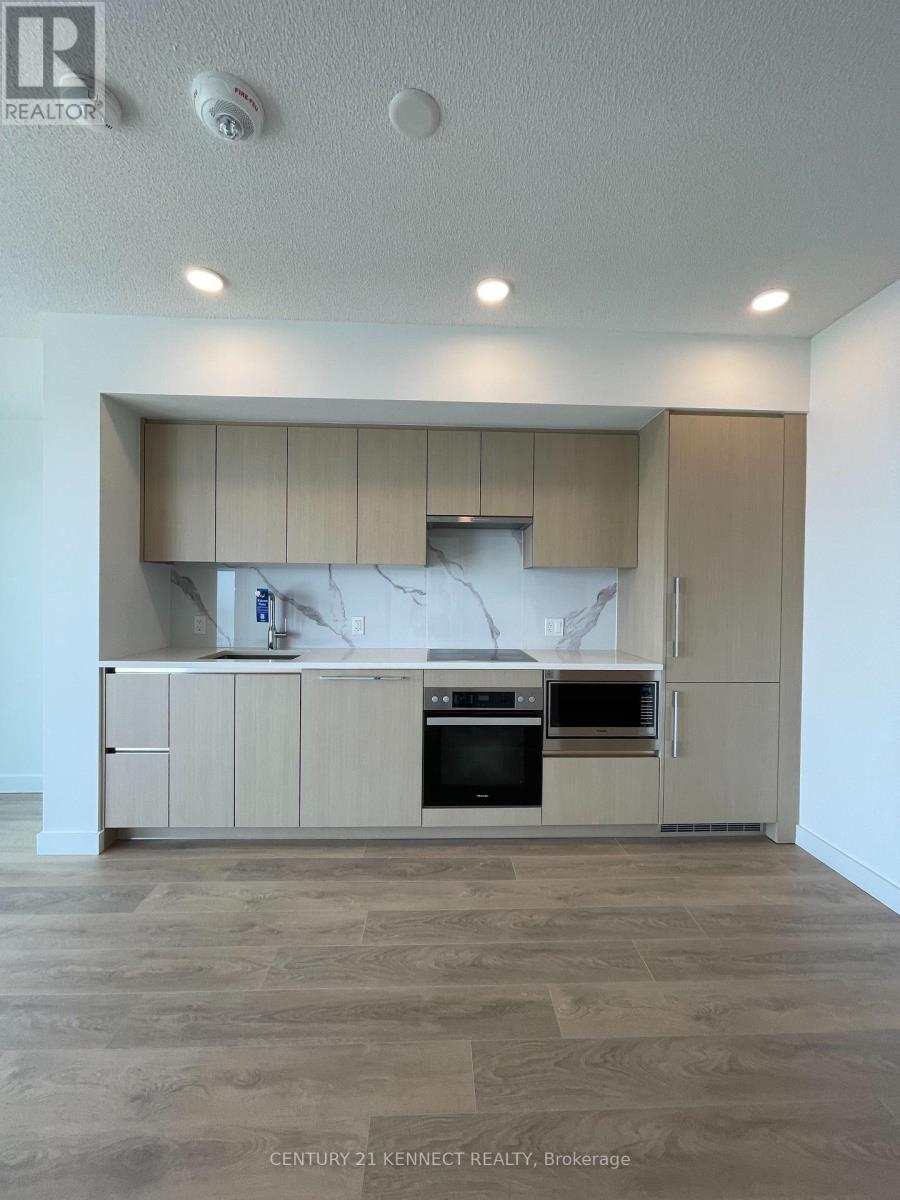 5109 - 1 Concord Cityplace Way, Toronto, ON - Indoor Photo Showing Kitchen