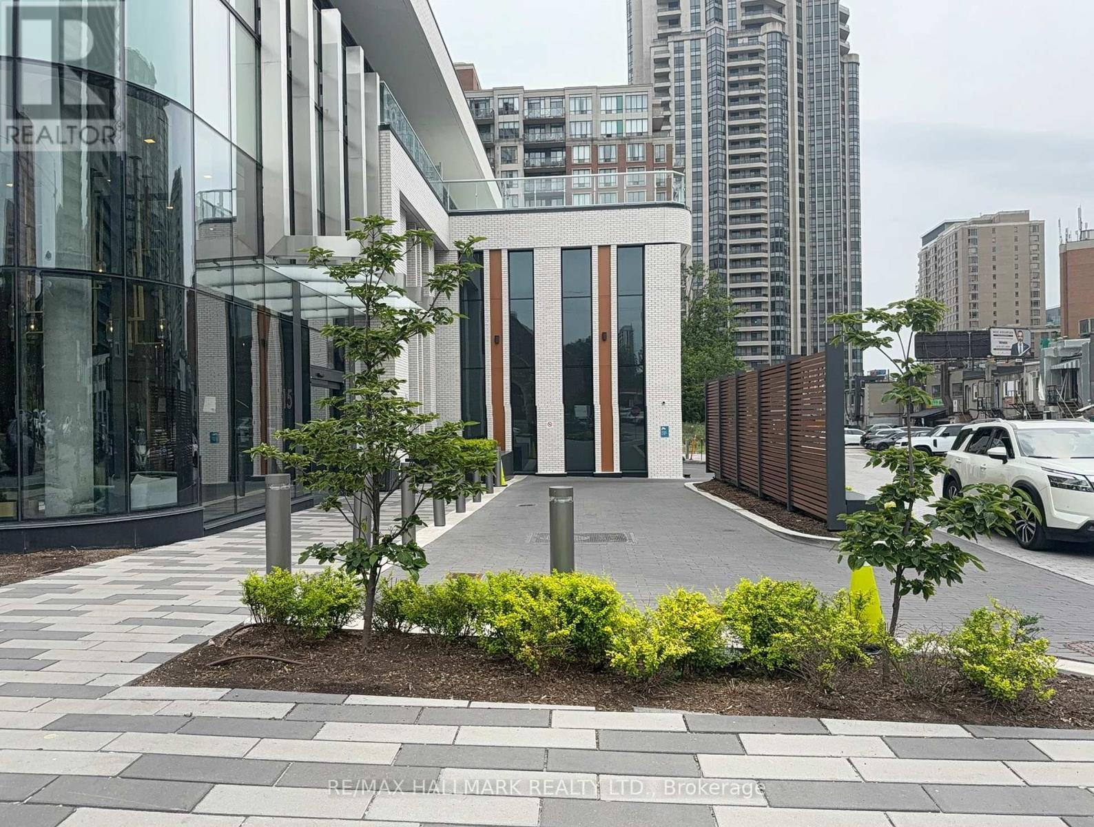 407 - 15 Holmes Avenue, Toronto, ON - Outdoor