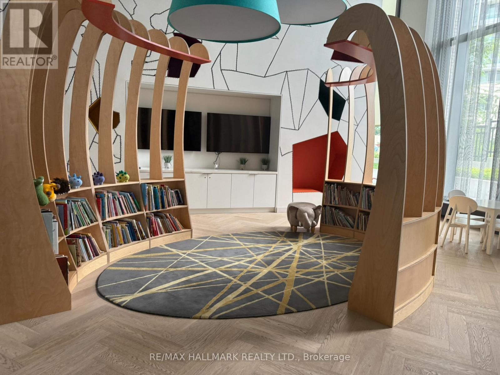 407 - 15 Holmes Avenue, Toronto, ON - Indoor Photo Showing Other Room