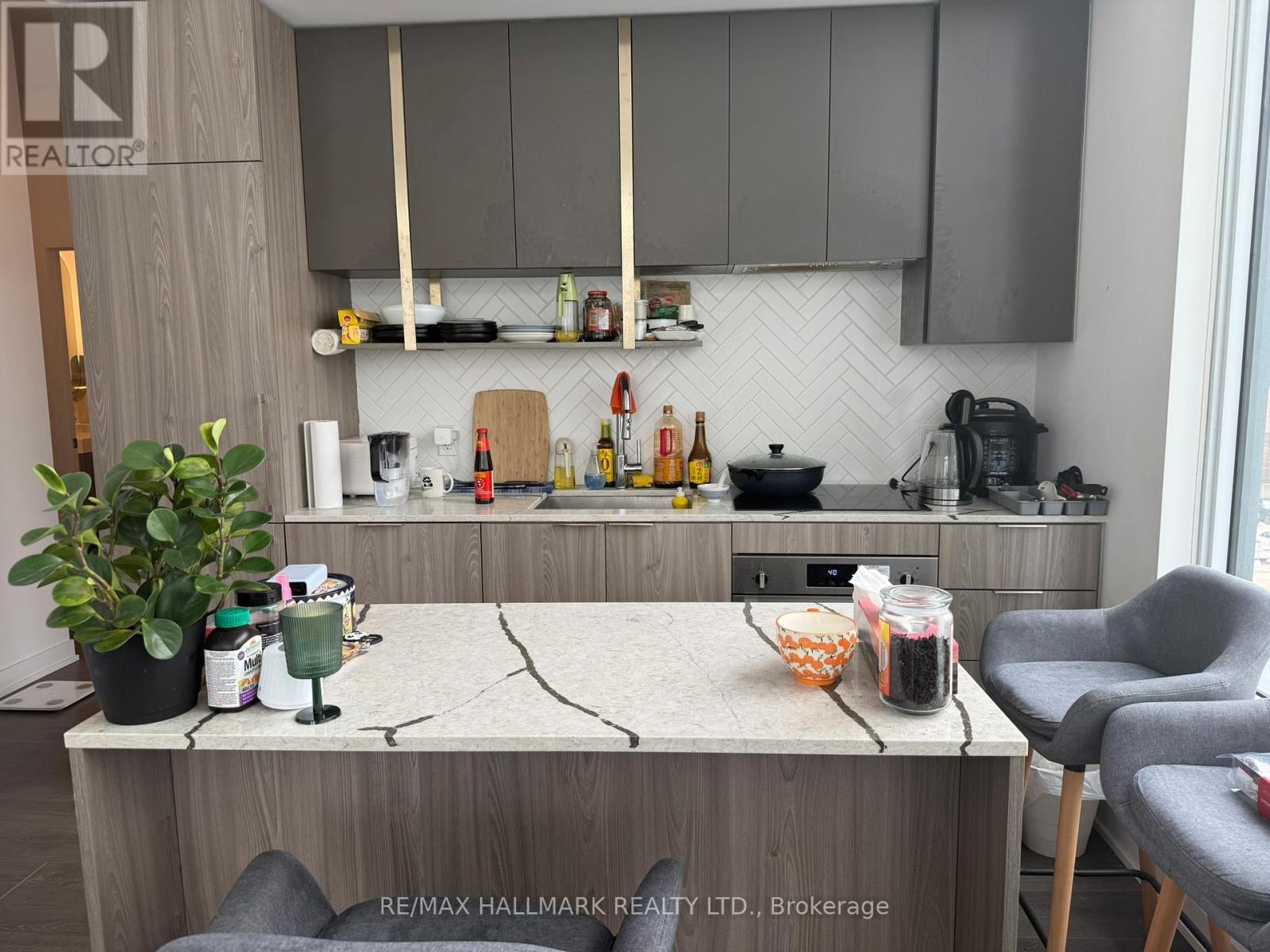 407 - 15 Holmes Avenue, Toronto, ON - Indoor