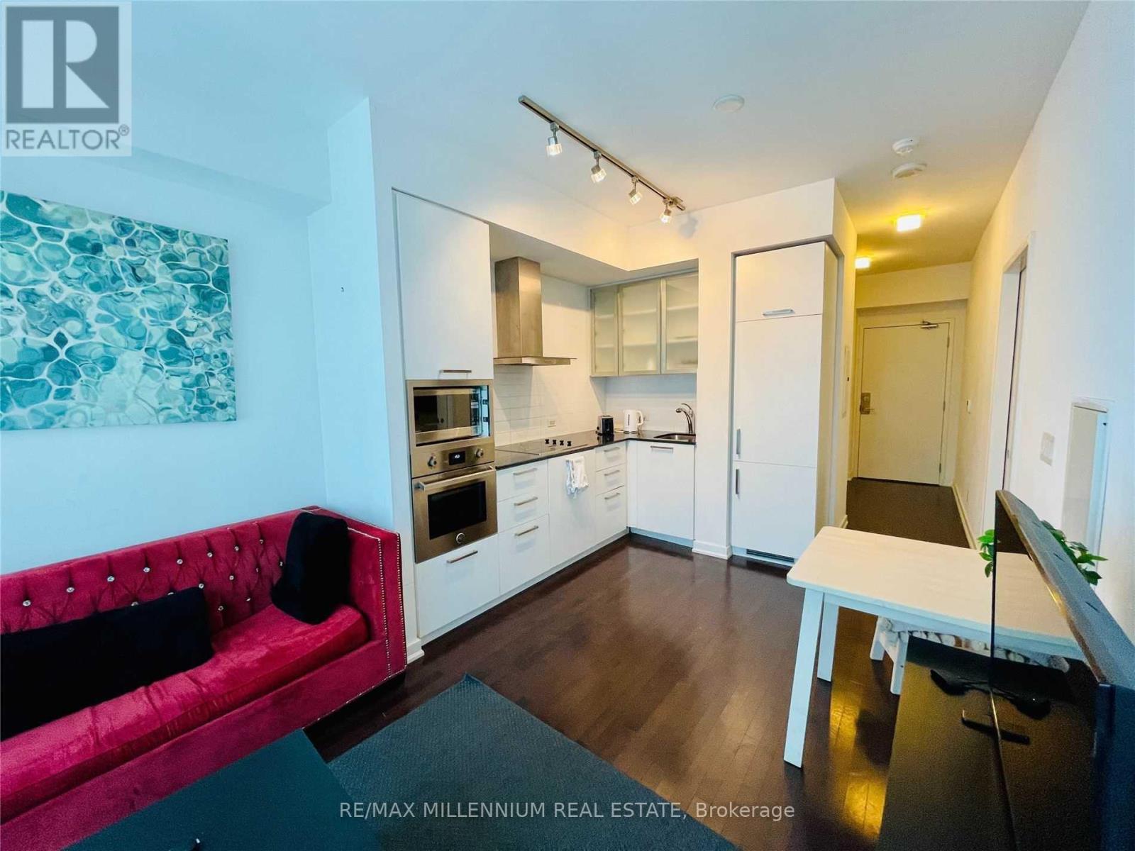 709 - 14 York Street, Toronto, ON - Indoor Photo Showing Kitchen