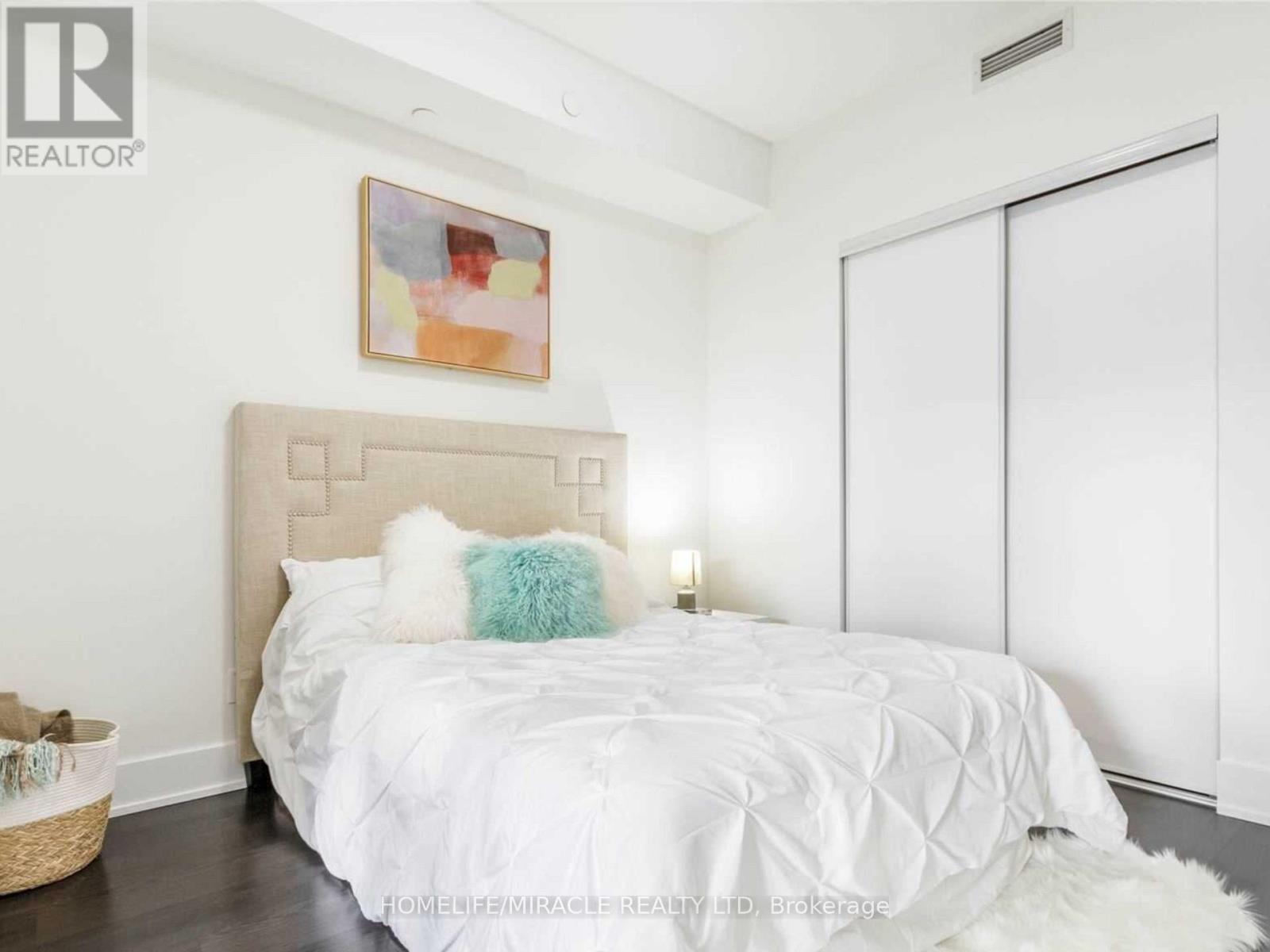 1913 - 403 Church Street, Toronto, ON - Indoor Photo Showing Bedroom