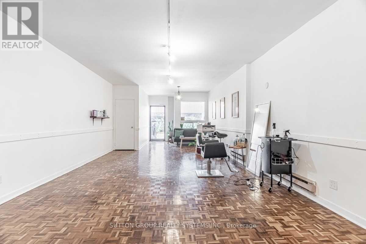 Main - 256 Lansdowne Avenue, Toronto, ON