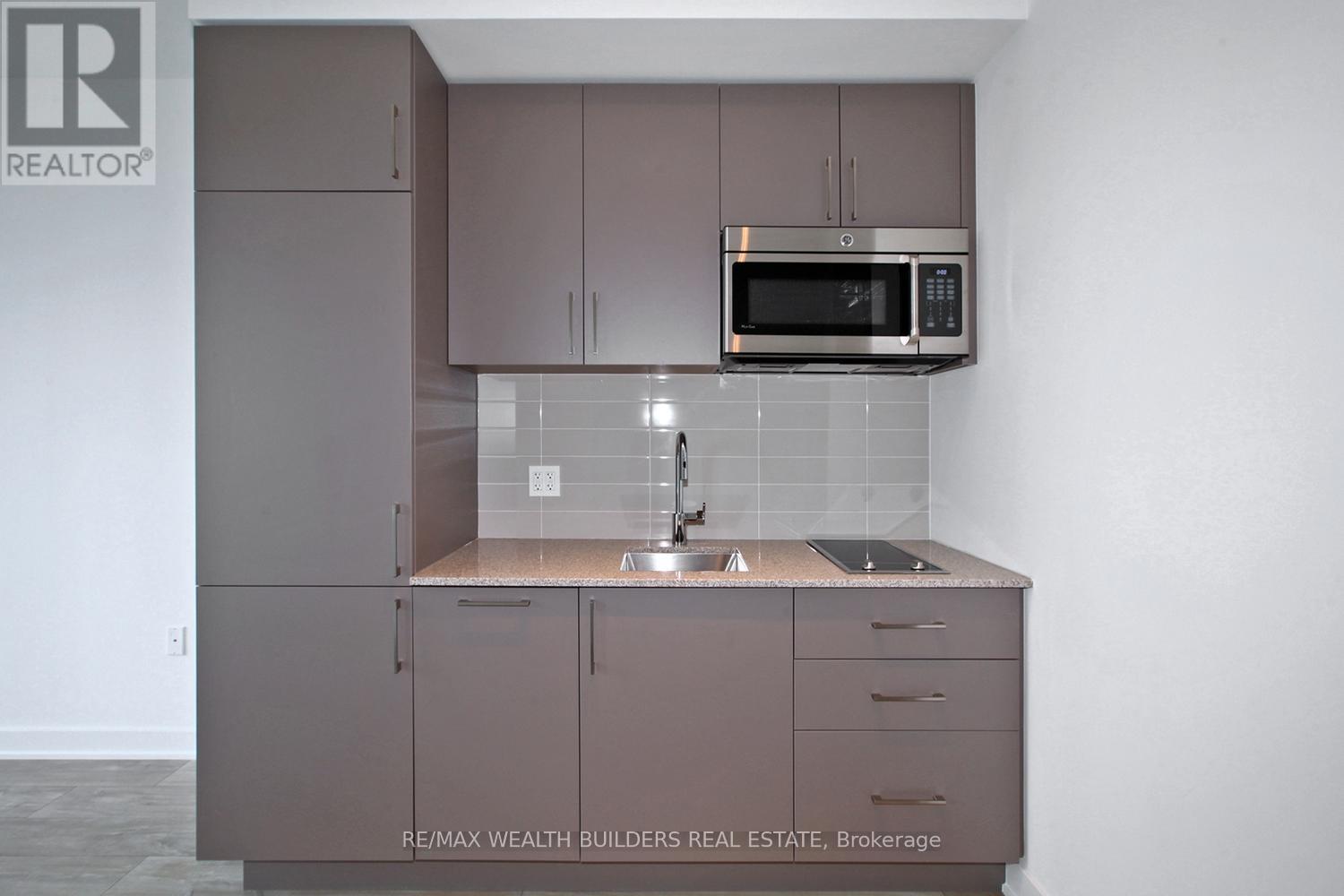 1219E - 576 Front Street W, Toronto, ON - Indoor Photo Showing Kitchen