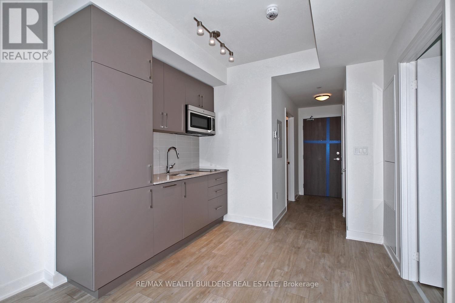 1219E - 576 Front Street W, Toronto, ON - Indoor