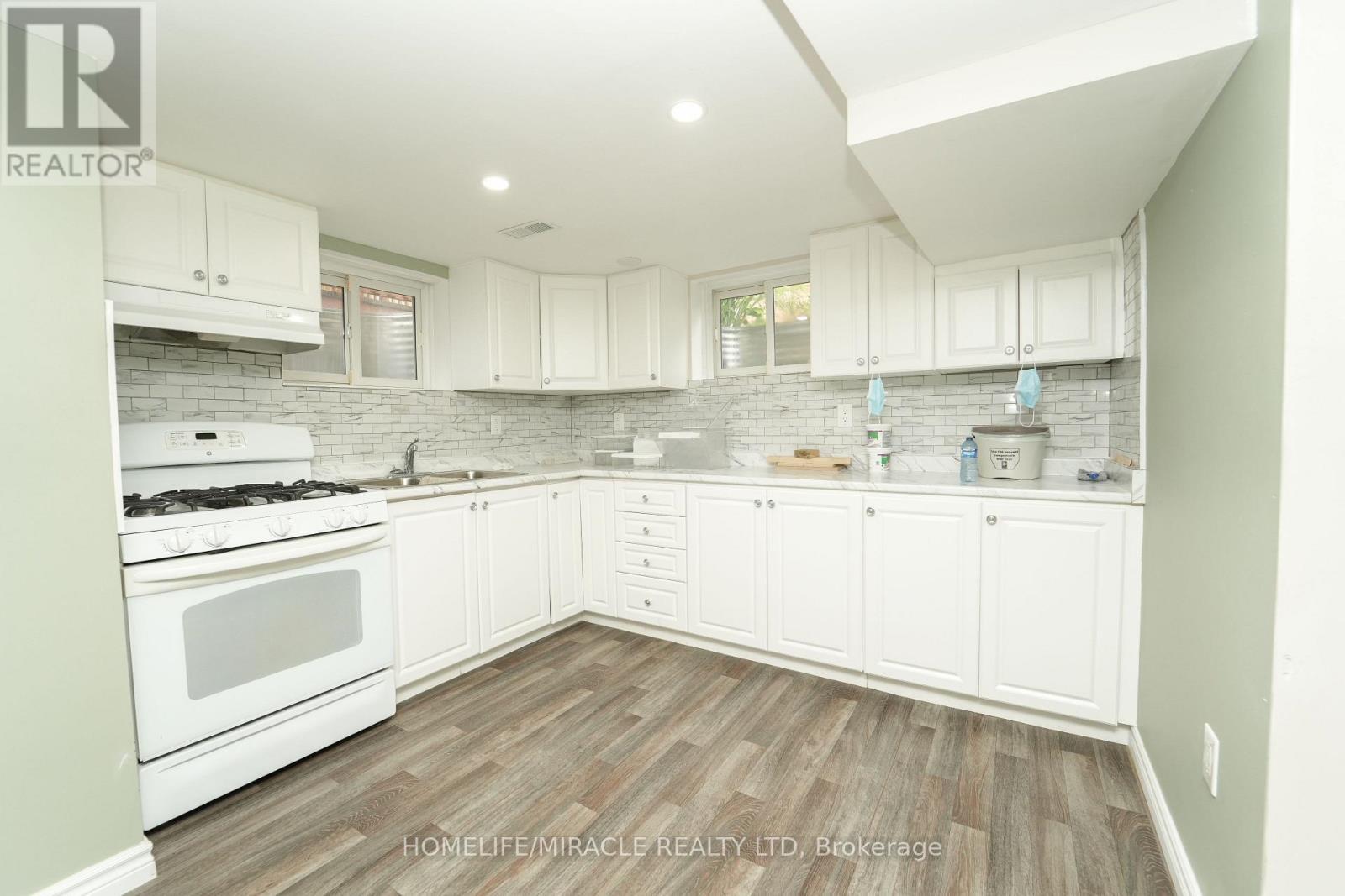 776 Grierson Street, Oshawa, ON - Indoor Photo Showing Kitchen