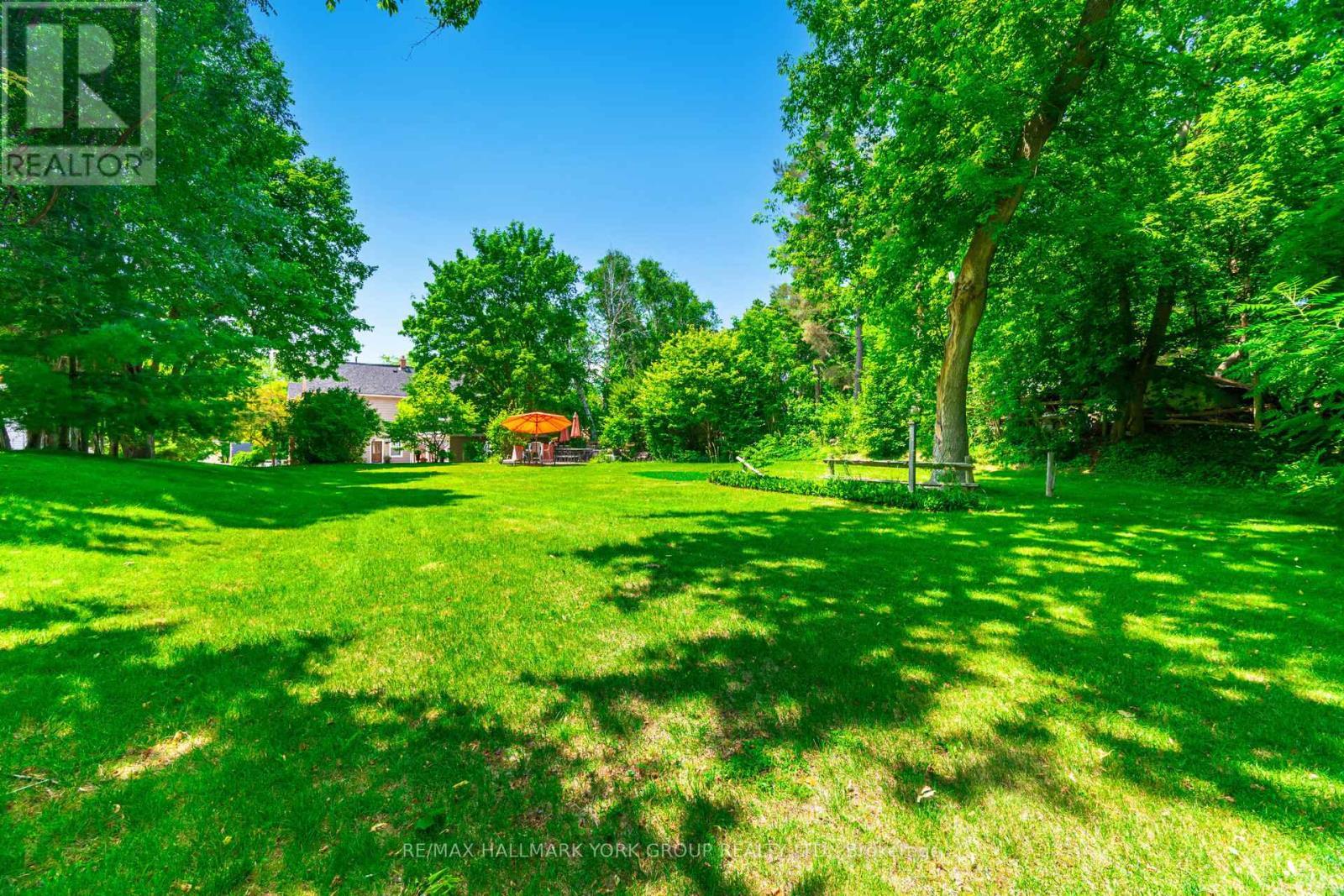 390 Main Street, King, ON - Outdoor