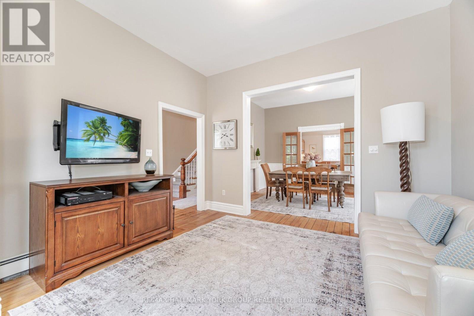 390 Main Street, King, ON - Indoor