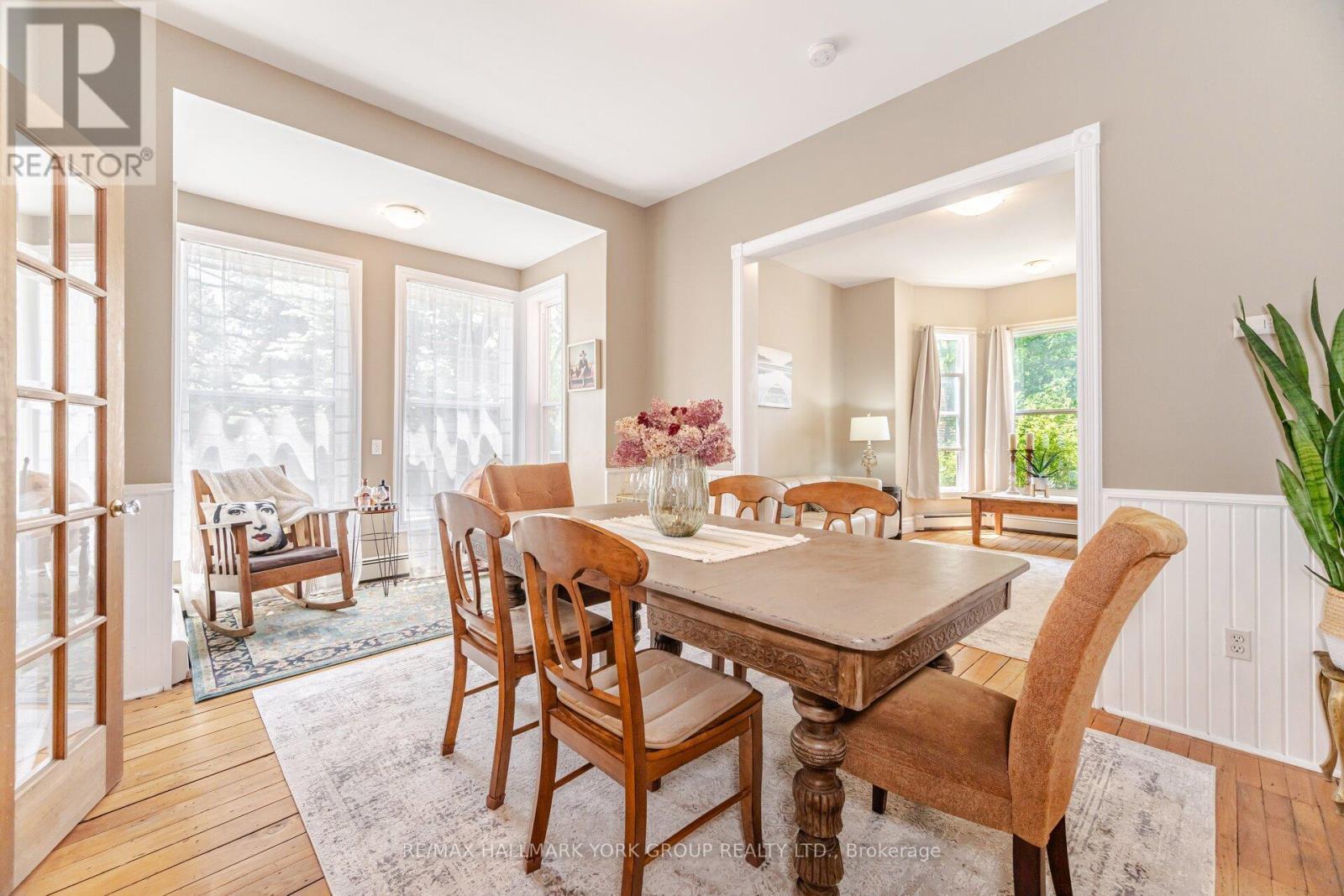 390 Main Street, King, ON - Indoor Photo Showing Dining Room