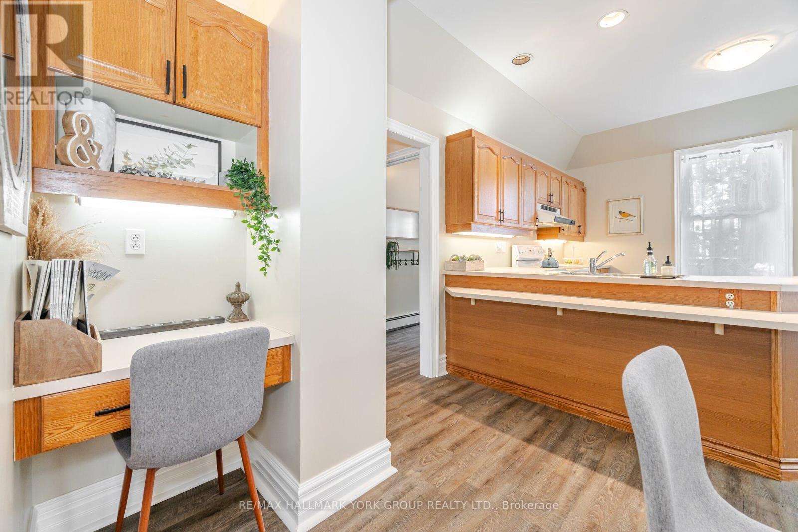 390 Main Street, King, ON - Indoor