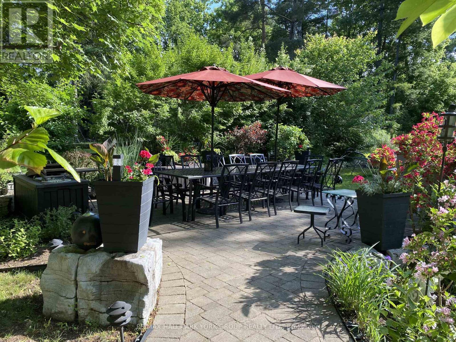 390 Main Street, King, ON - Outdoor