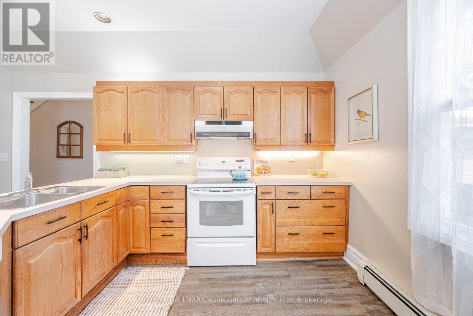 390 Main Street, King, ON - Indoor Photo Showing Kitchen With Double Sink
