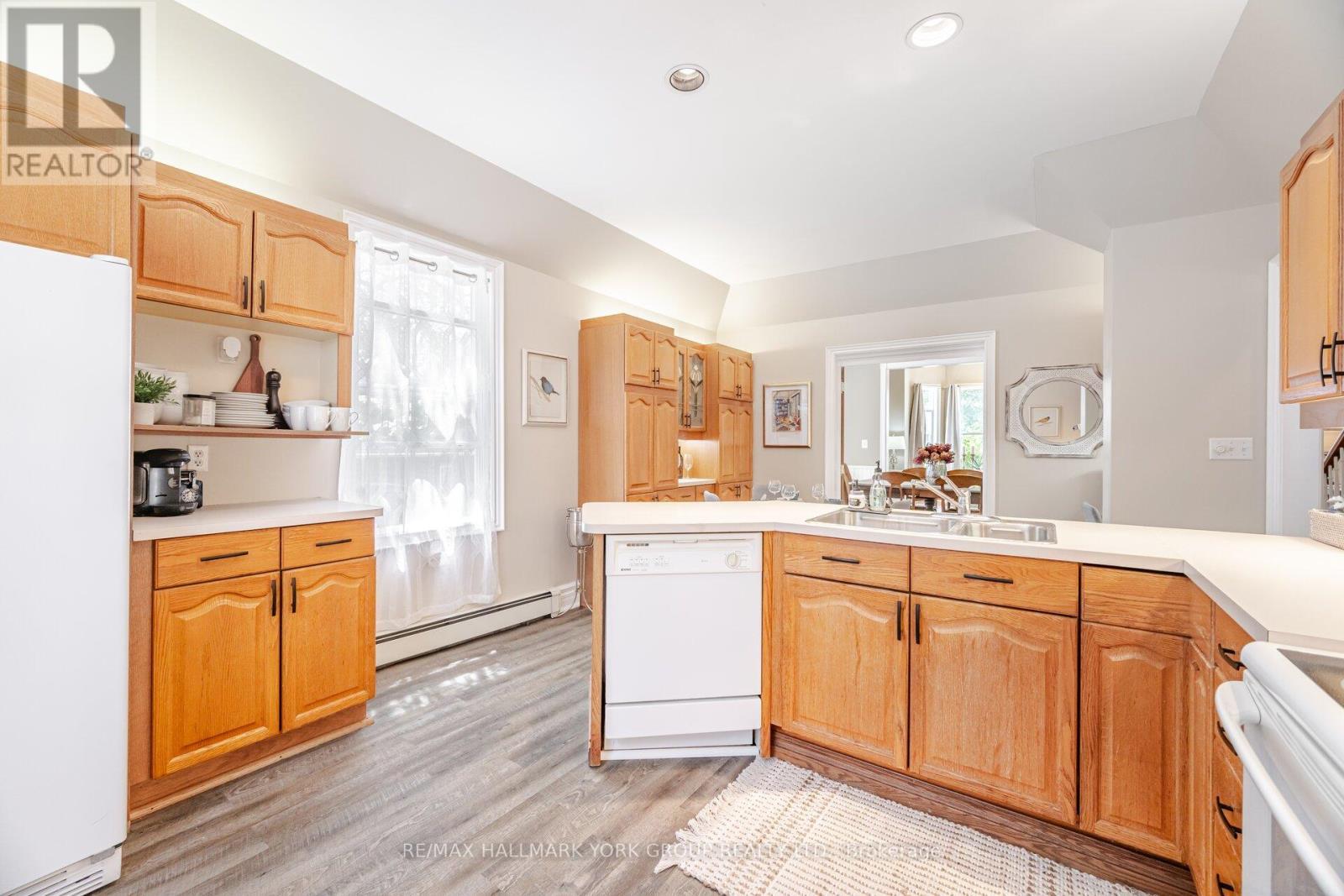 390 Main Street, King, ON - Indoor Photo Showing Kitchen With Double Sink