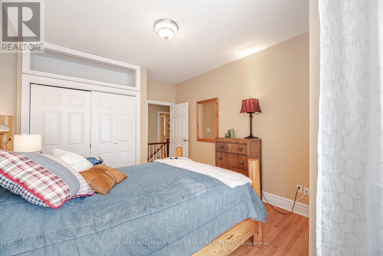 390 Main Street, King, ON - Indoor Photo Showing Bedroom